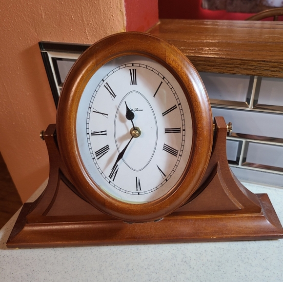Elegant Wooden Vanity Clock/Mirror - Picture 1 of 2
